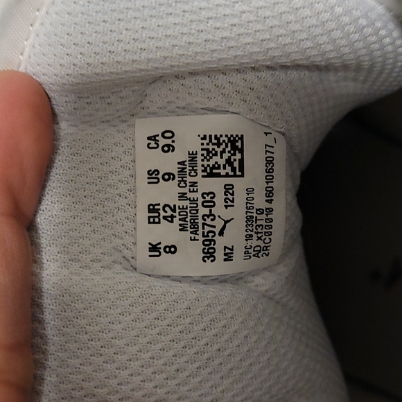 White Puma Sneaker Size 8 - Picture 3 of 4